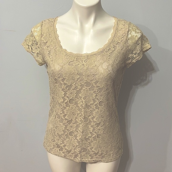 Beige Lace Shirt, size small - Picture 1 of 8